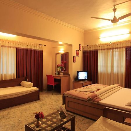 Hotel Sahyadri アリバグ エクステリア 写真