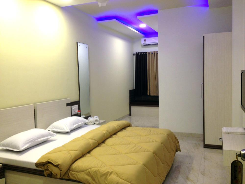 Hotel Sahyadri アリバグ エクステリア 写真