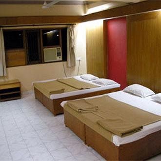 Hotel Sahyadri アリバグ エクステリア 写真